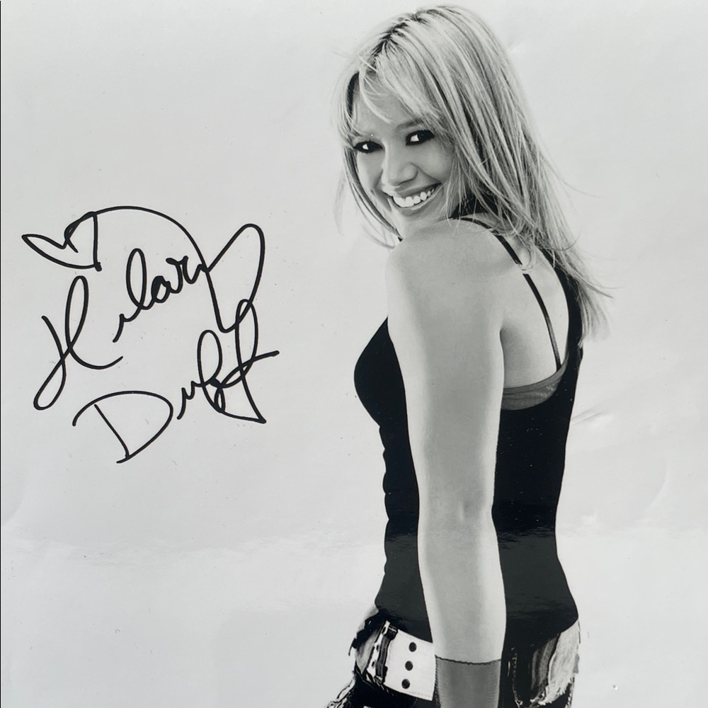 Hilary Duff Autographed Signed 8x10 Photo Disney Lizzie McGuire